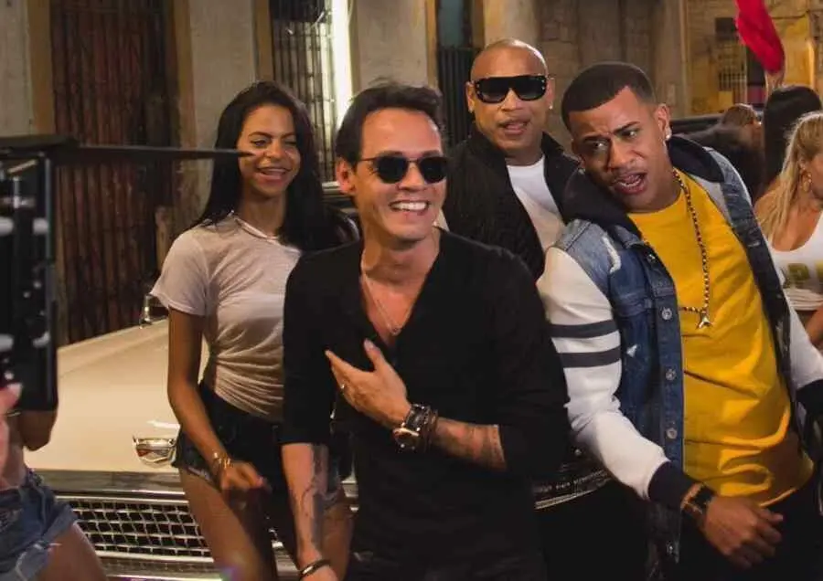 Video de La gozadera Gente de Zona y Marc Anthony min