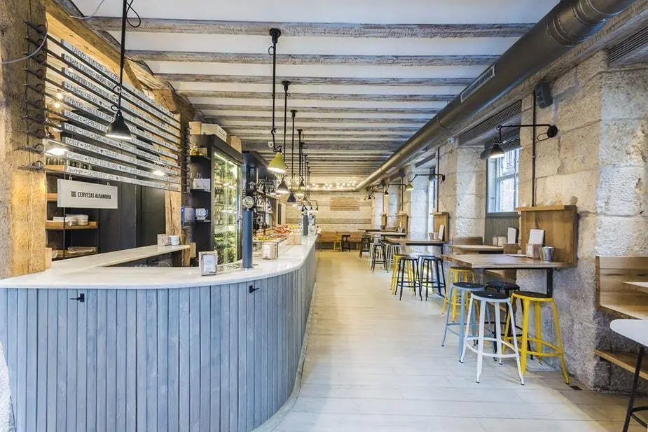 La Cantina min