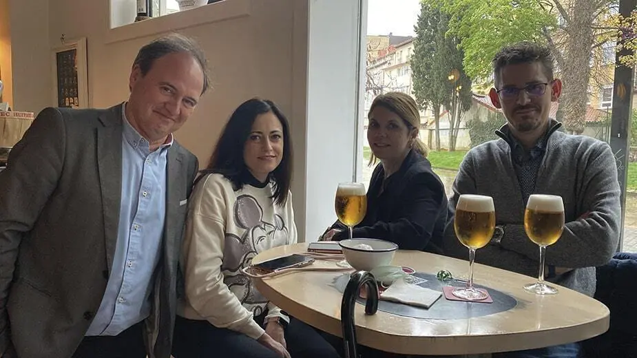 1 Maria Almudena Roberto y Jesus min 2