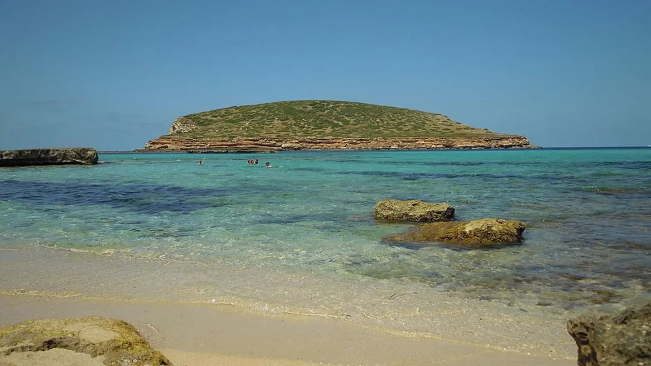 Playa de Cala Comte mejores playas espana.