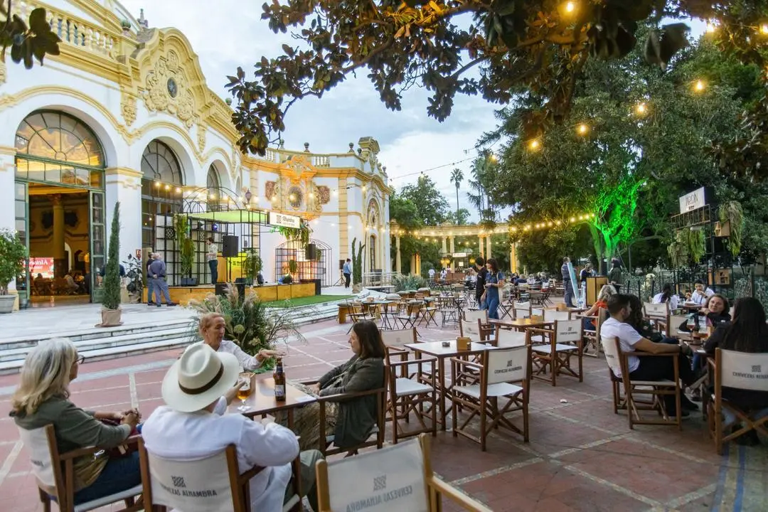Jard&iacute;n Alhambra abre sus puertas en Sevilla 