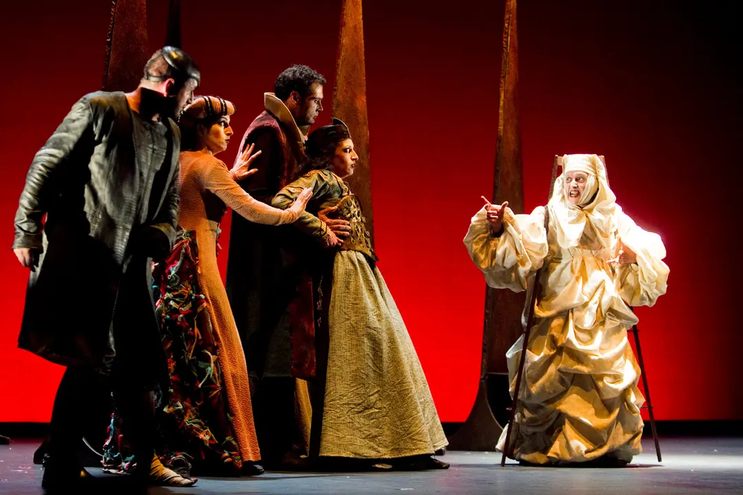 El Festival de Verano de Clunia 2025 trae una de las grandes obras de Shakespeare,&nbsp;<strong data-start="355" data-end="370">Ricardo III</strong>