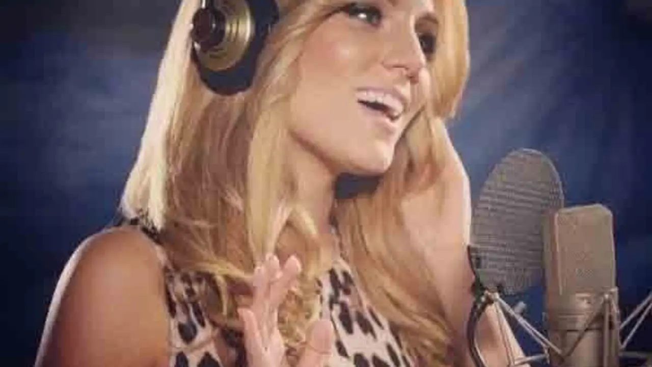 Edurne canta So&ntilde;ar en Cenicienta