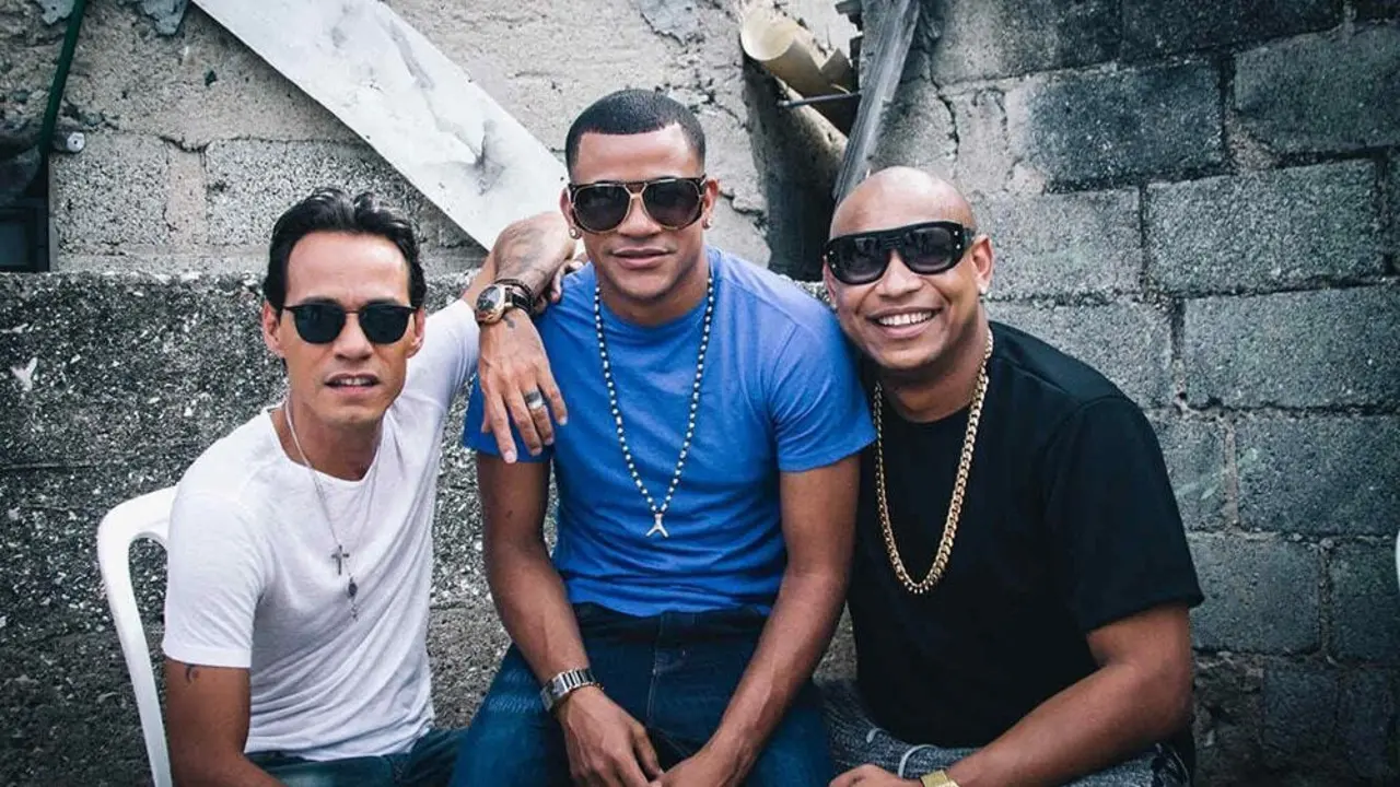Gente de zona y Marc Anthony en Superlatinos min