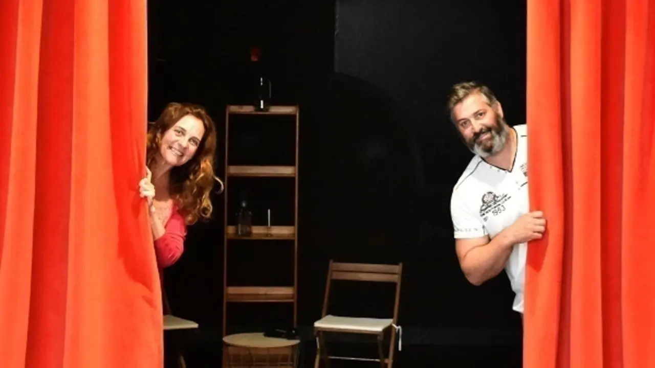 eva paula ramos y jvier mediavilla en su sala de teatro ulape
