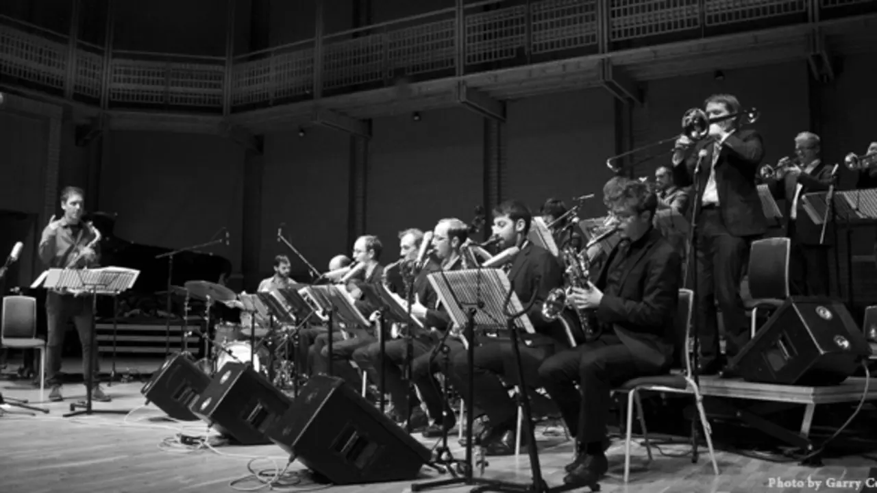 Mike Fletcher Jazz Orchestra en el Auditorio Victor Villegas