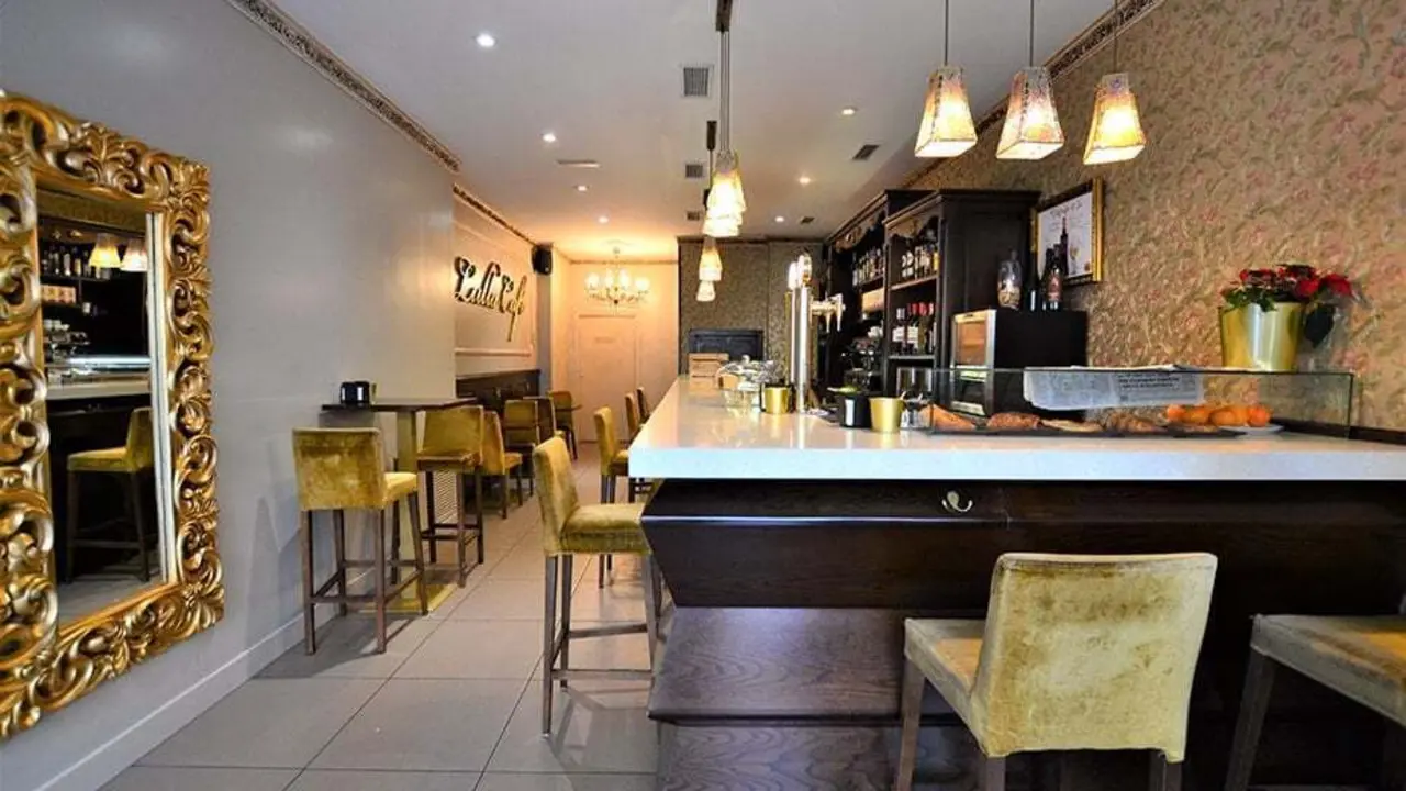 Lula Cafe dest min