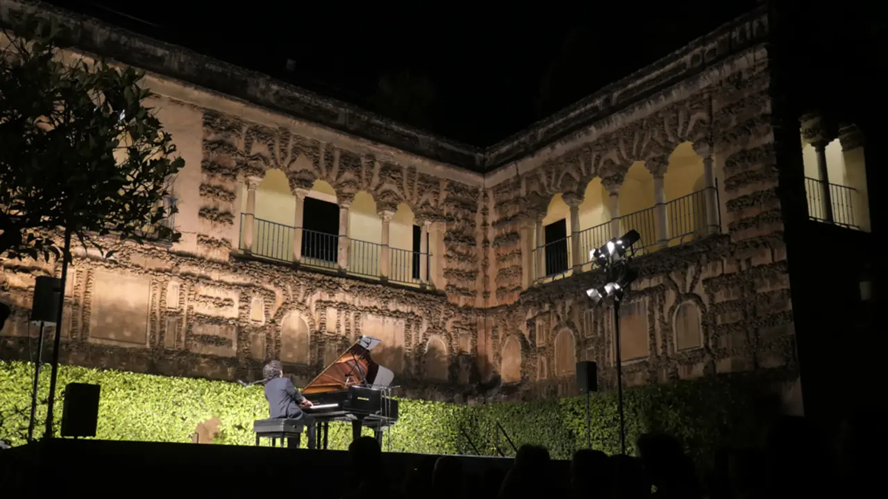 noches en los jardines del alcazar sevilla 3