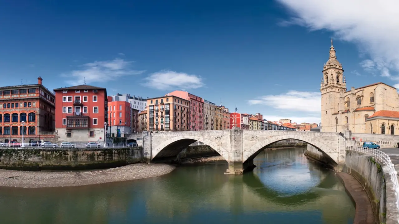 spain basque country bilbao san anton bridge over nervion river gettyimages 640424499