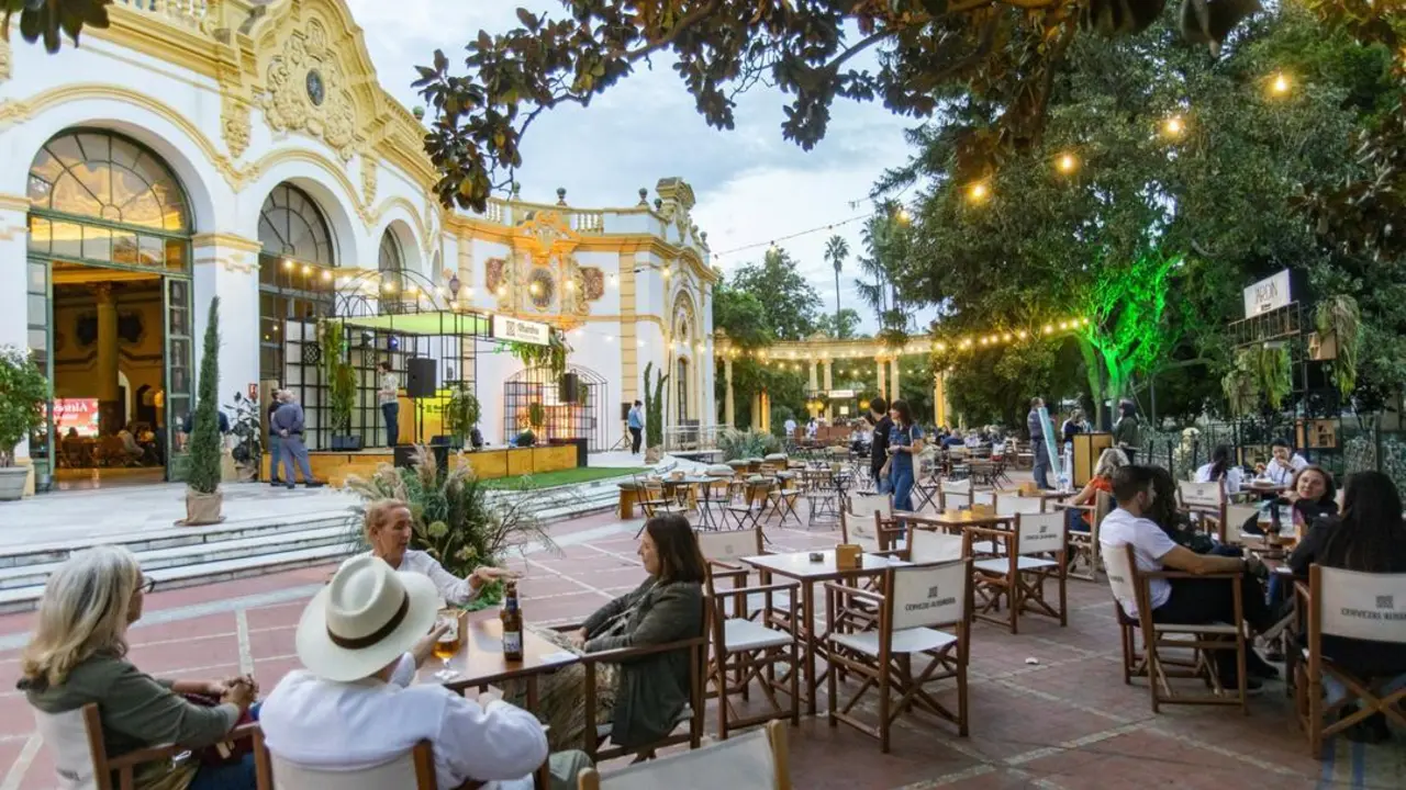 Jard&iacute;n Alhambra abre sus puertas en Sevilla 