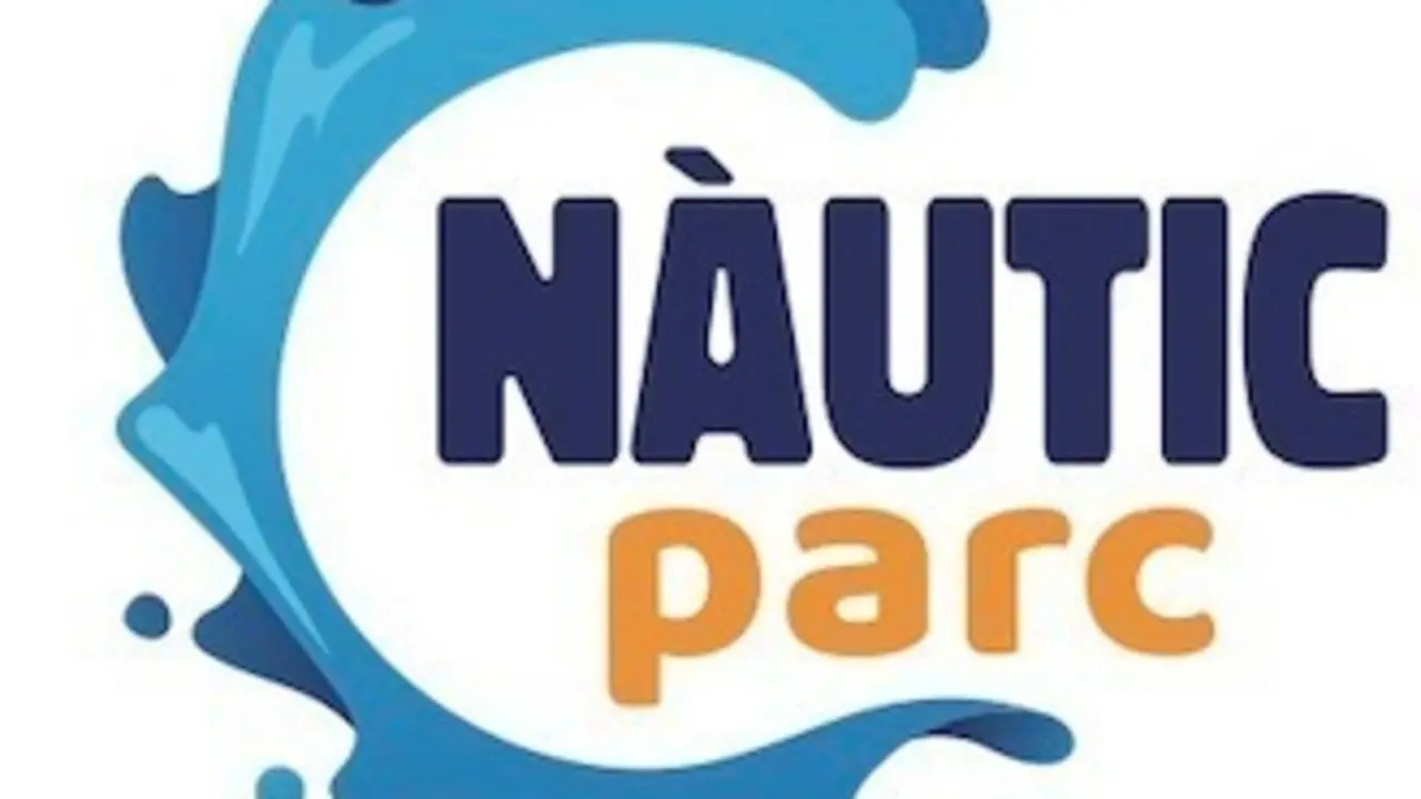 parque acuatico hinchable en el mar