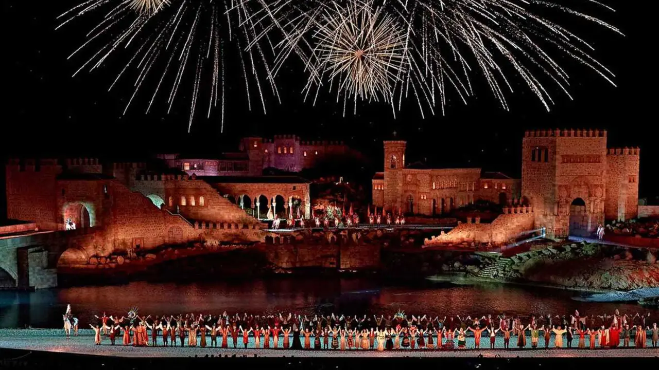 espect&aacute;culo nocturno de Puy du Fou Espa&ntilde;a