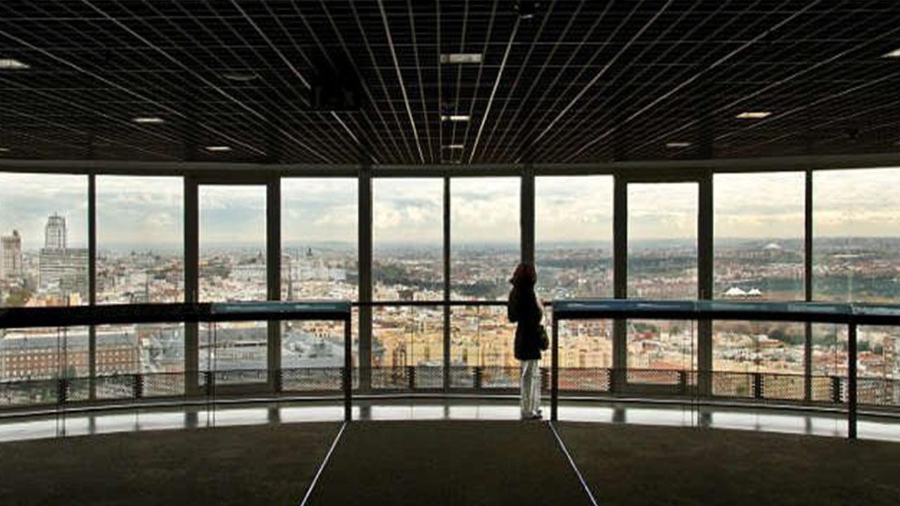 Faro Moncloa Madrid 1