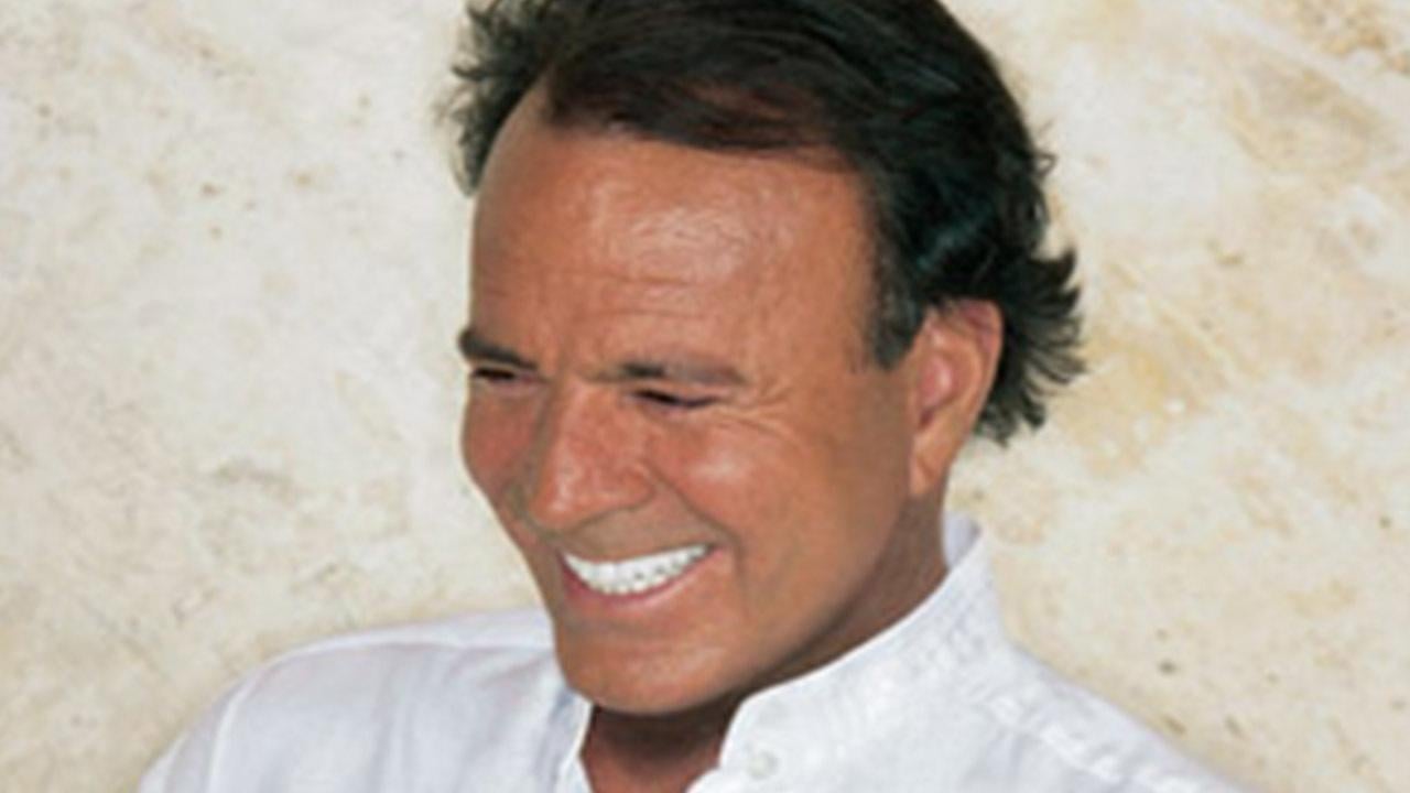 Julio Iglesias en 2008. Julio Iglesias en 2008.