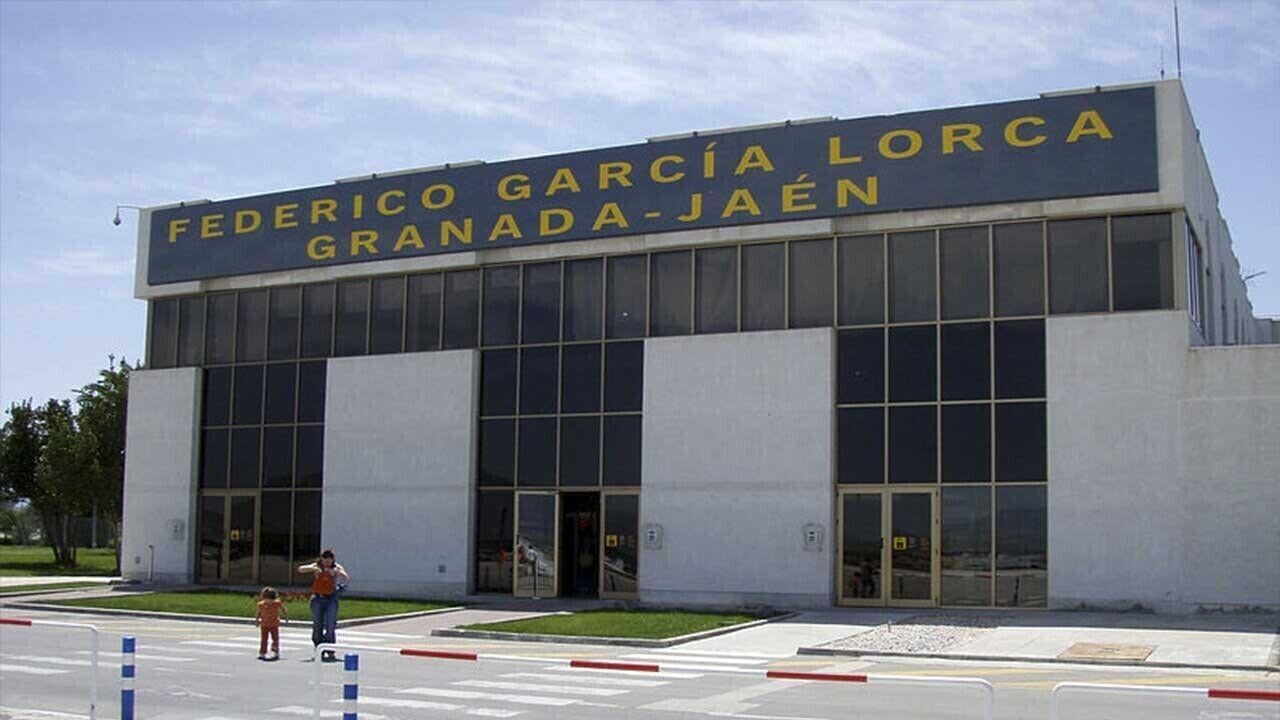 Terminal de salidas del Aeropuerto de Granada en el municipio de Chauchina