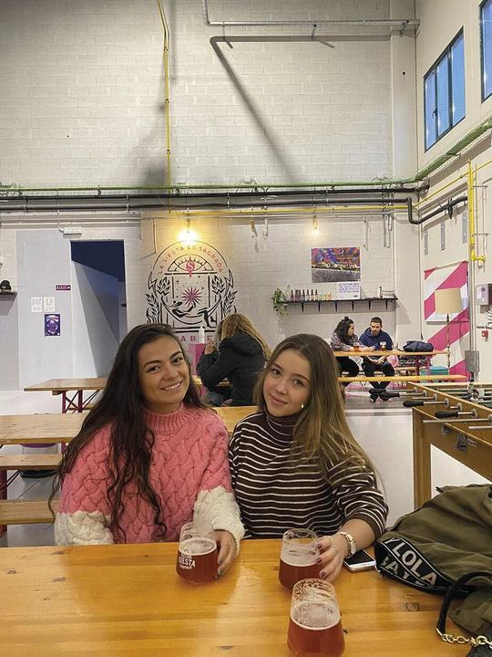 5 Celia y Ana min