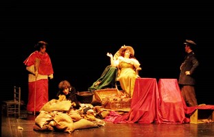 ‘Los treinta’ de Trejoviana Teatro en Torrelavega