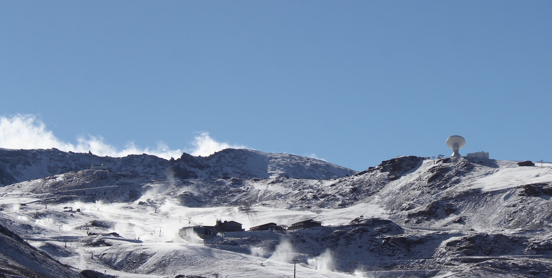 Sierra Nevada pone en marcha el sistema de nieve producida en la Estación de esquí temporada 2015-2016
