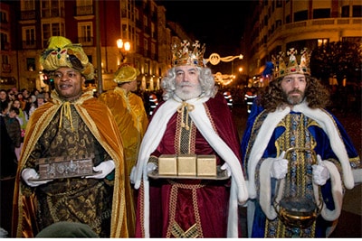 Cabalgata de los Reyes Magos en Burgos min