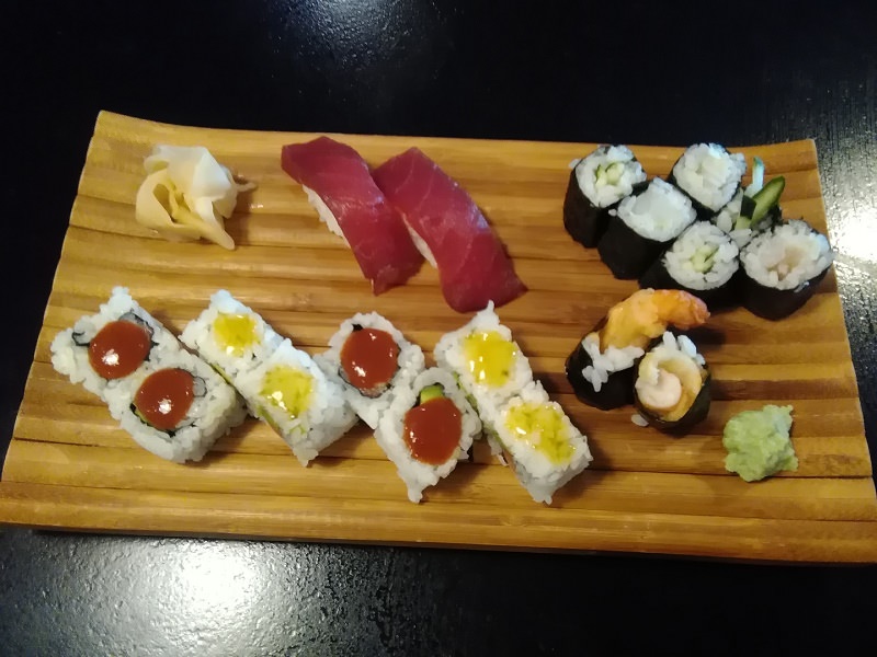 Variado sushi 22 piezas low