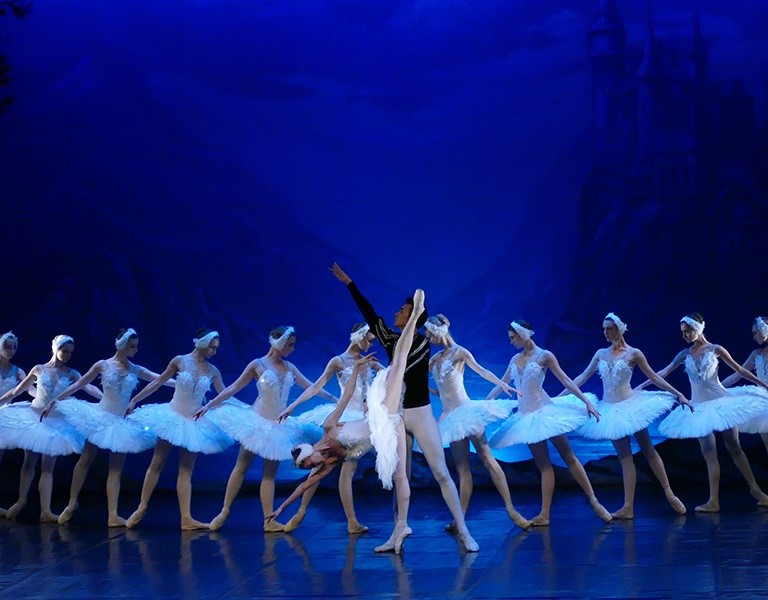 El lago de los cisnes, ballet en el auditorio Abanca de Santiago