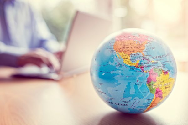 Mesa redonda ‘¿Vale la pena la internacionalización?’