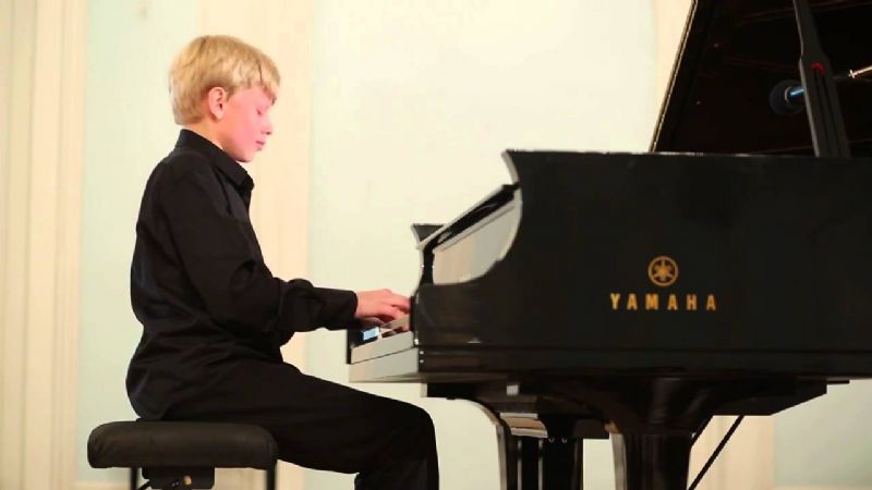 El pianista Alexander Malofeev en concierto en el Auditorio Víctor Villegas
