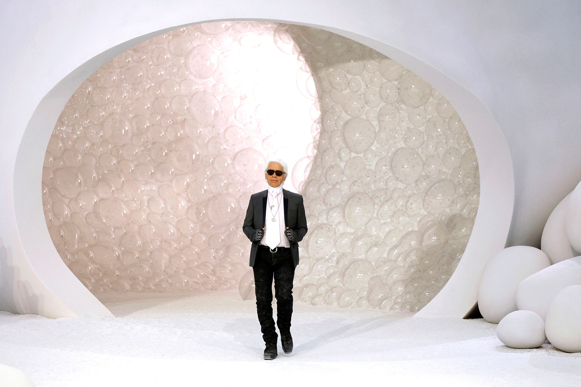 Adiós al icónico diseñador Karl Lagerfeld
