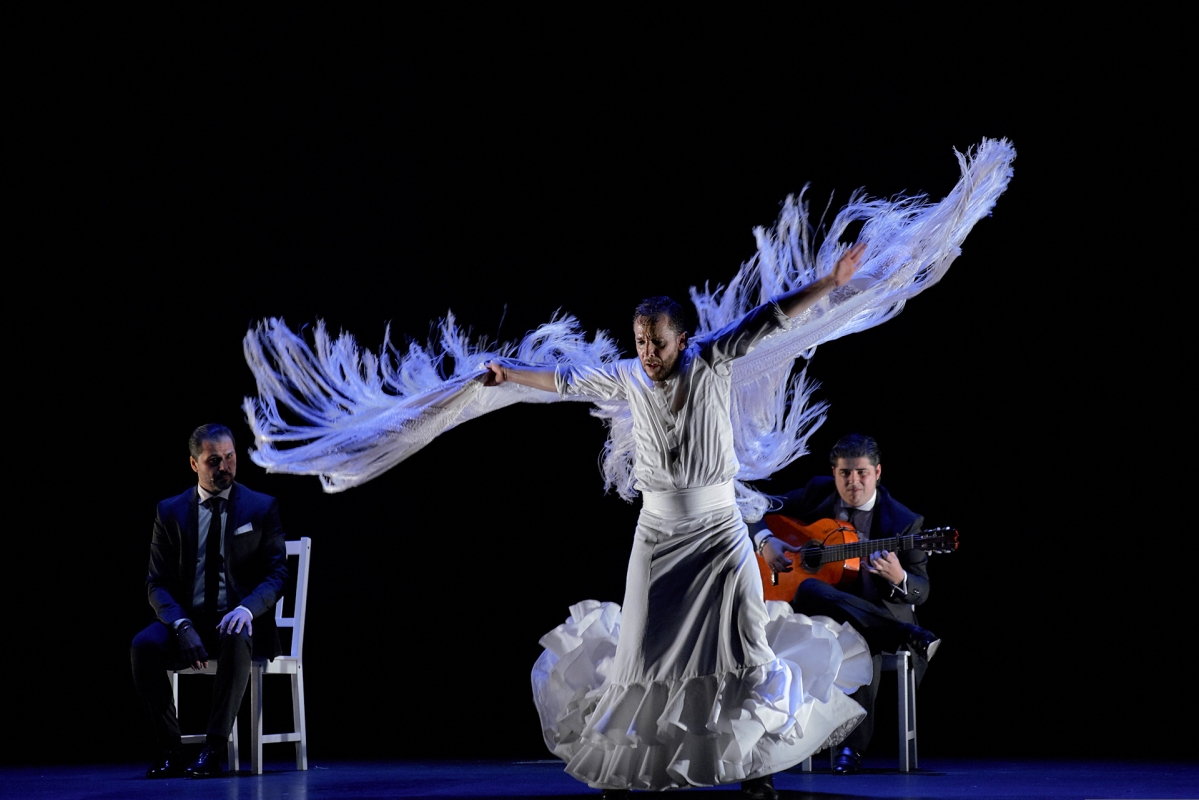 Manuel Liñán ofrece baile de autor en el Ciclo Flamenco viene del sur en el Teatro Central de Sevilla