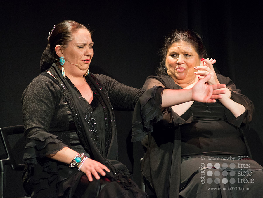 Mujeres gitanas y flamencas en el Teatro Lope de Vega de Sevilla