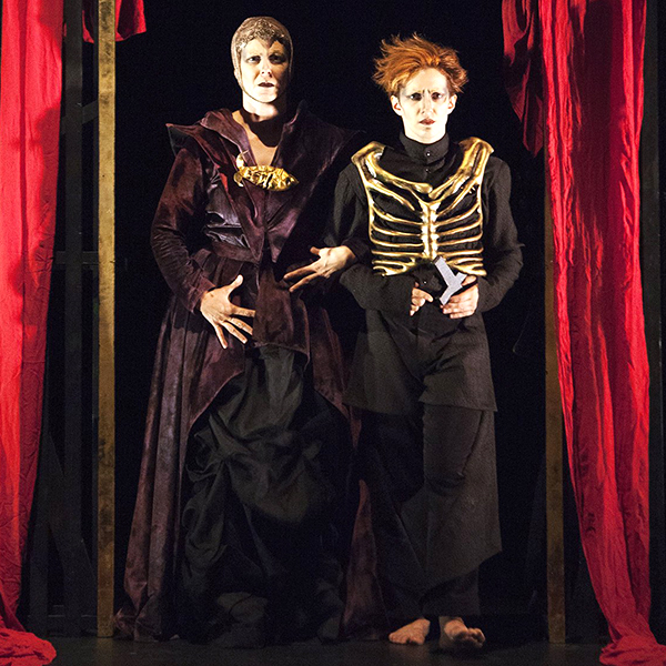 Dead Hamlet en Teatro Romano de Itálica en Sevilla