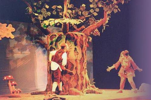 El Árbol de la Fantasía en Teatro Bernal