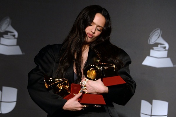 Rosalía se estrena y arrasa en los Grammy Latinos 2019