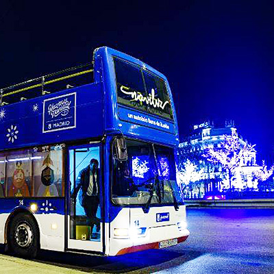 Naviluz, el autobús de la Navidad en Madrid en Plaza Colón