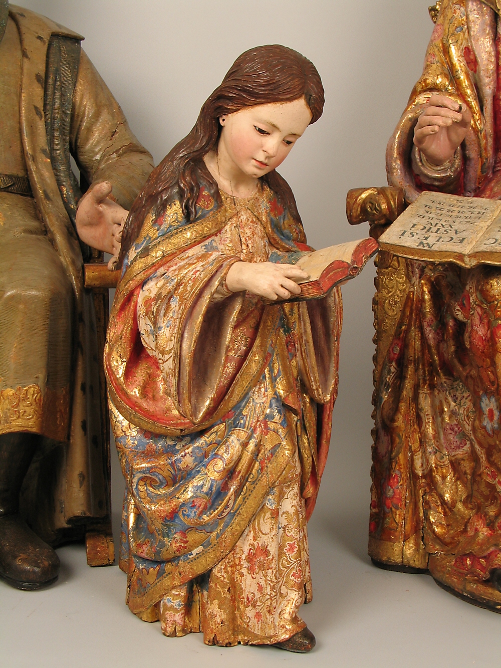 `Libera una escultura´ rescata a una pequeña Virgen Niña leyendo del siglo XVIII