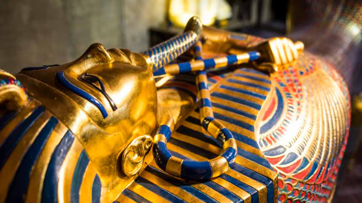 50.000 personas visitan Egipto en Deusto