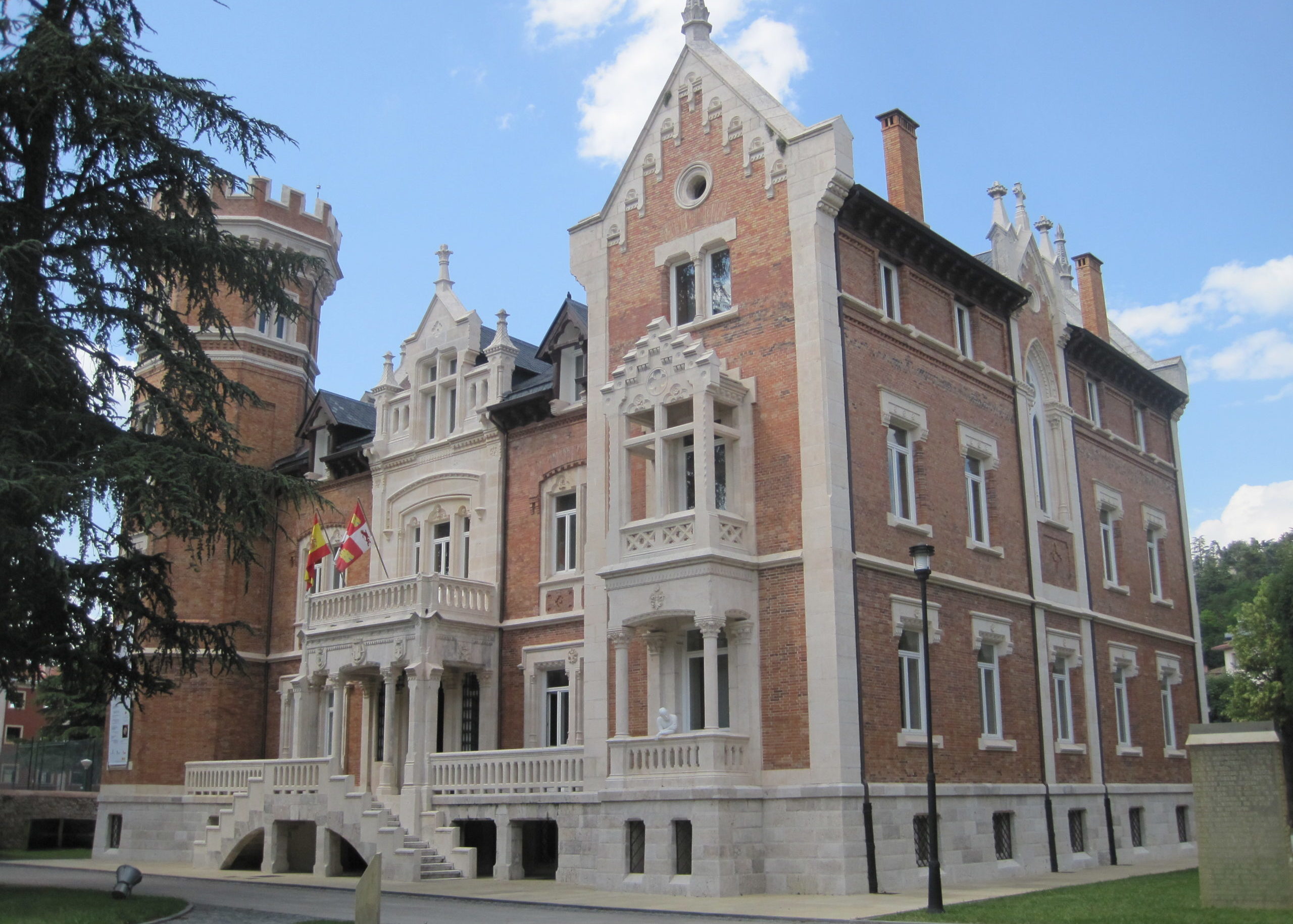 El Instituto Castellano y Leonés de la Lengua, abierto desde el 8 de junio