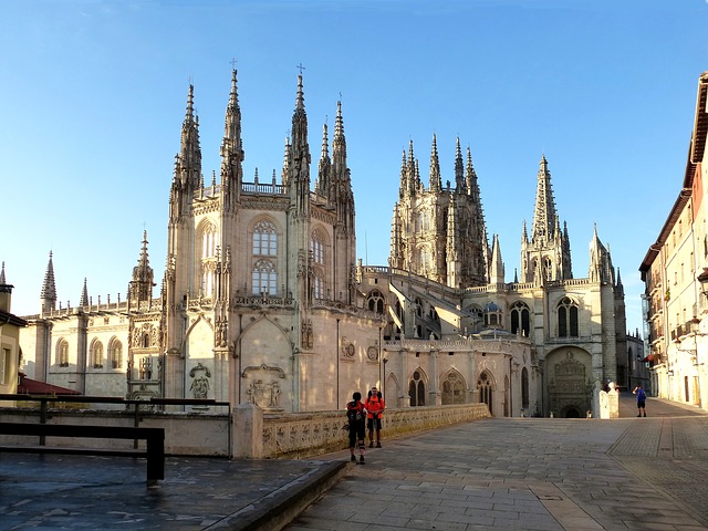 Burgos y Logroño firman un convenio para promocionar el turismo