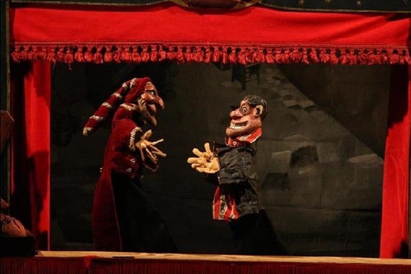 APLAZADO Teatro: ‘Las aventuras de Don Cristóbal’ en el Teatro Principal