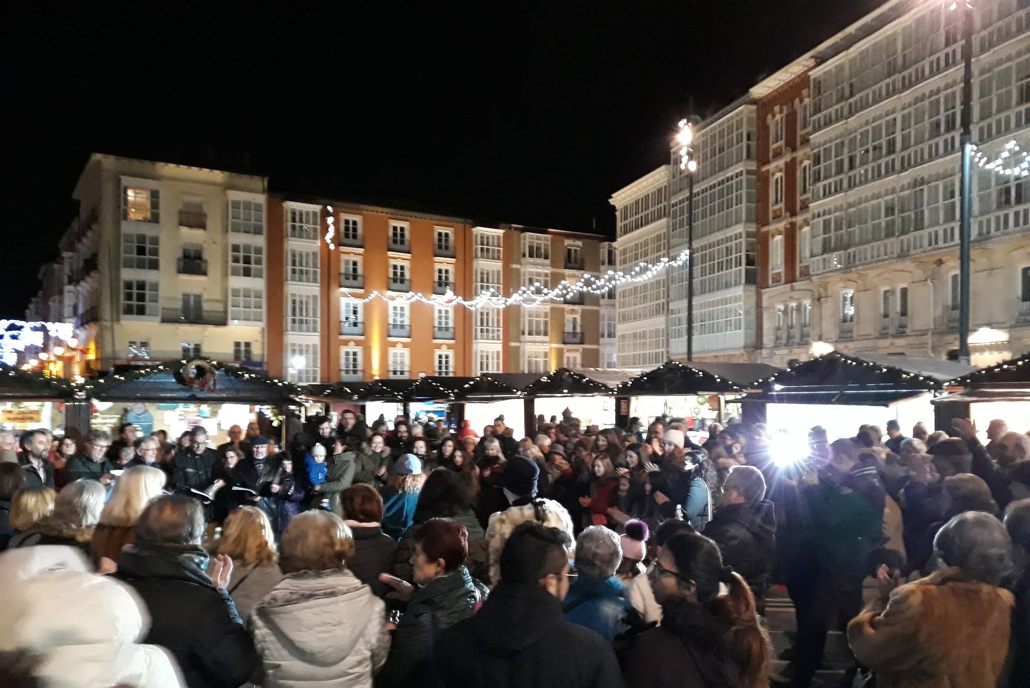 El Mercado de Oficios Artesanos vuelve a Burgos en Navidades
