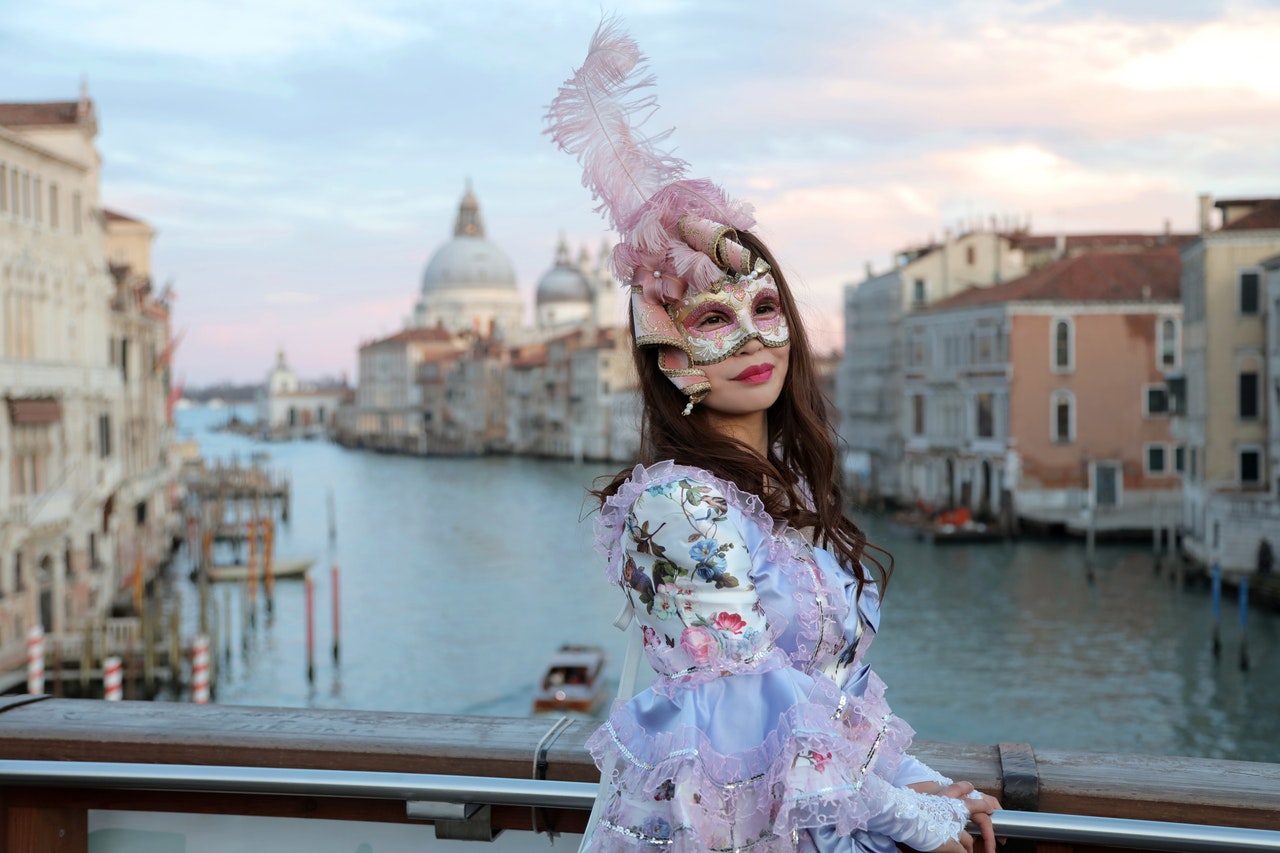 mejores carnavales del mundo mujer en venecia