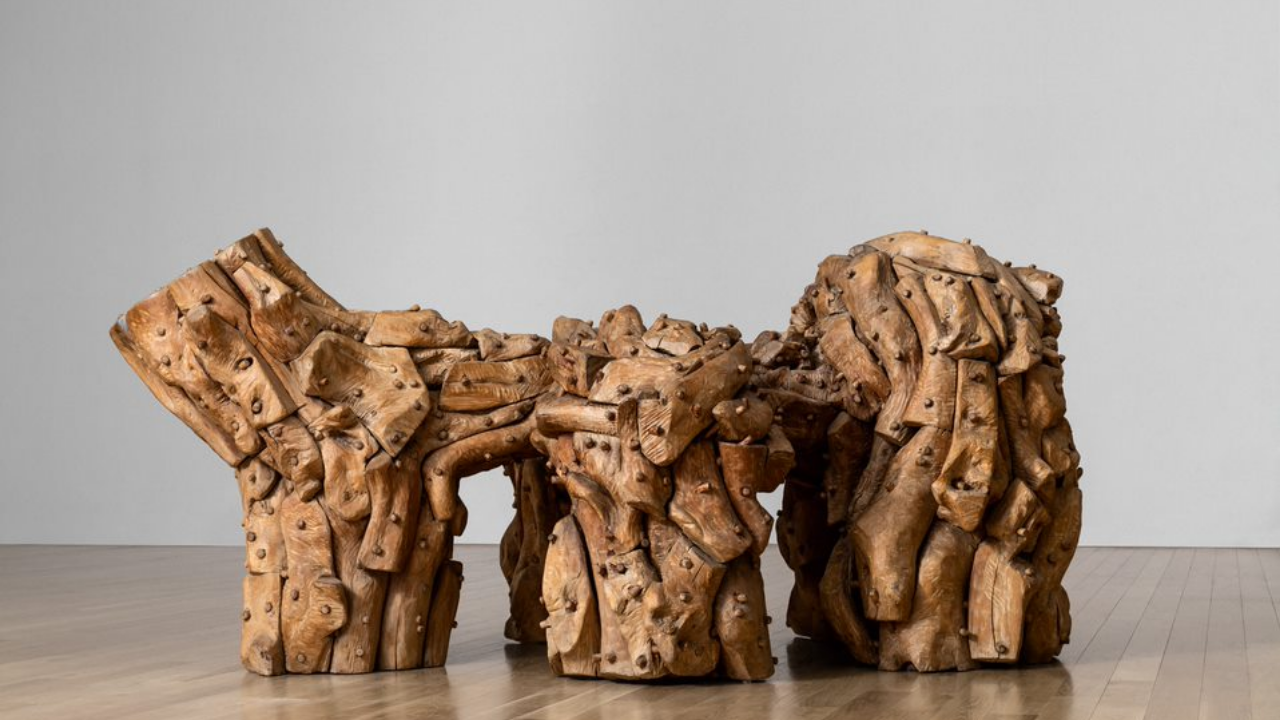 ‘Mendiburu. Materia y memoria’ expone un centenar de piezas del escultor