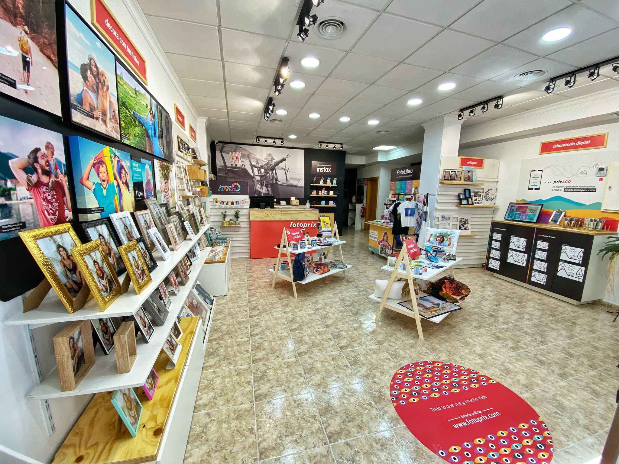 Fotoprix reabre en Alicante con una nueva tienda en la ciudad