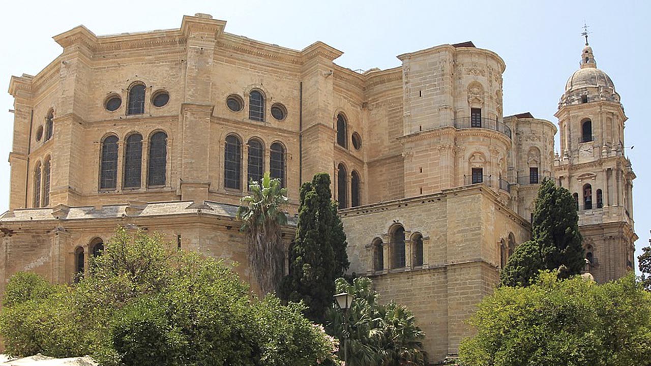 Vista de la catedral de Malaga desde el angulo noreste.