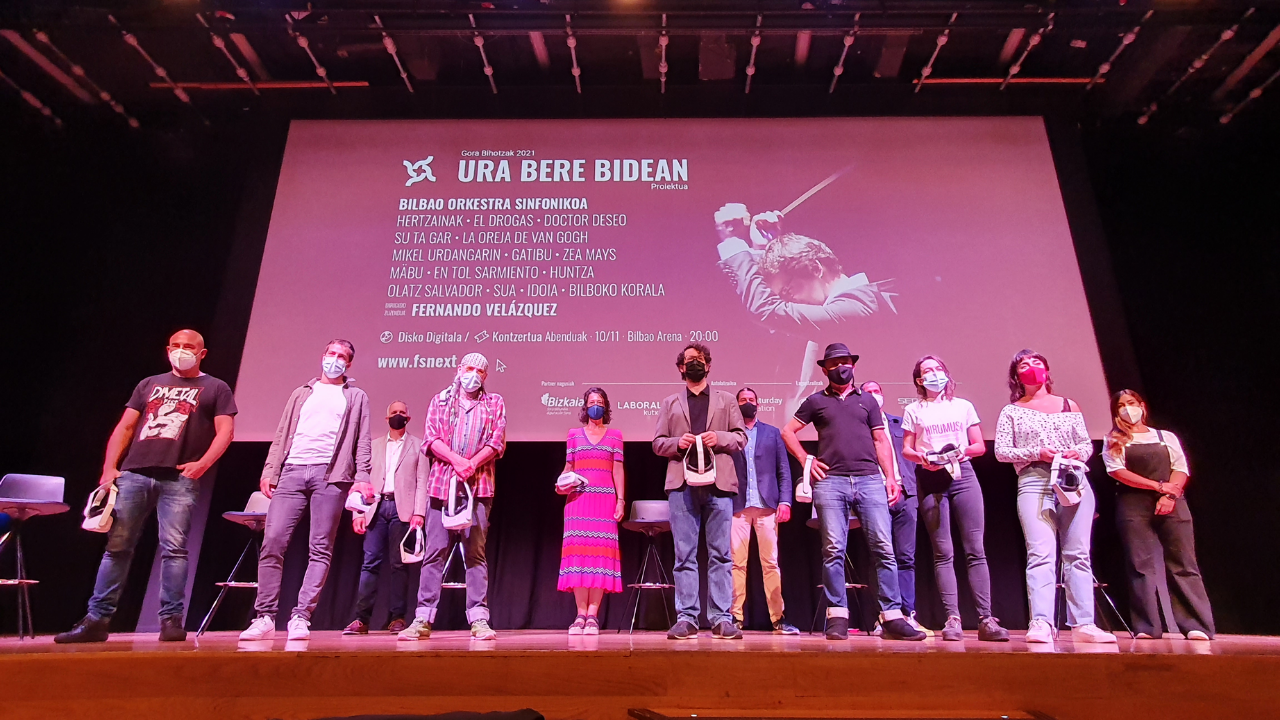 Destacados artistas vascos lanzan ‘Ura bere bidean’