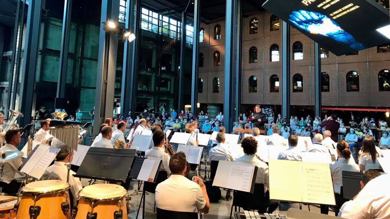 La Banda Municipal de Música de Bilbao estrena temporada junto a Miren de Miguel