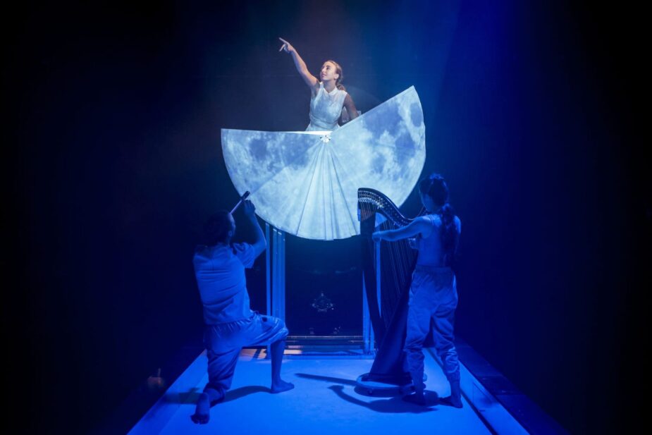 ‘La luna en un cazo’ en Teatro Cánovas