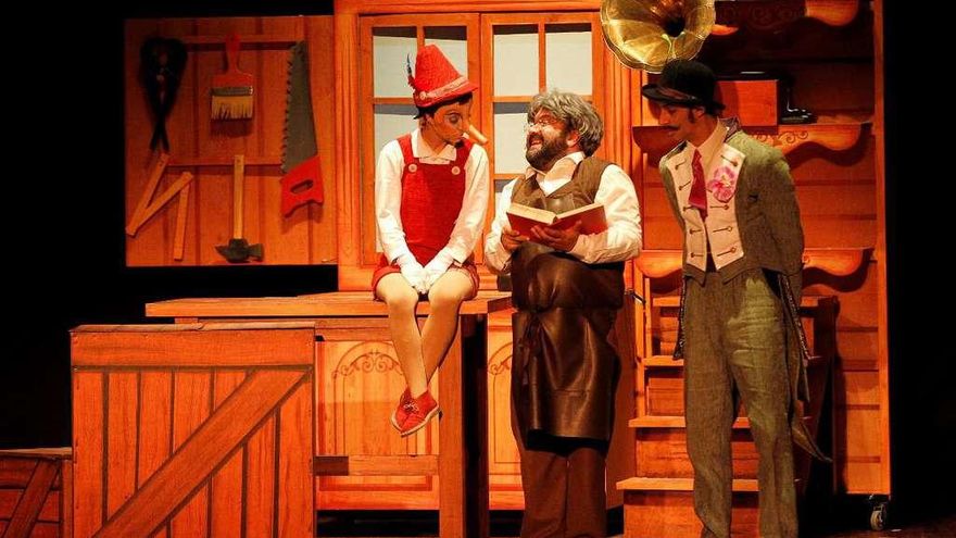 O mundo máxico de Pinocho, teatro familiar en Cangas