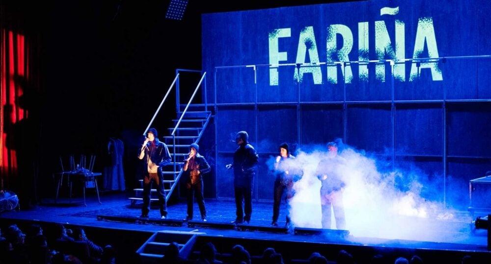 La obra de teatro «Fariña» llega a Cangas