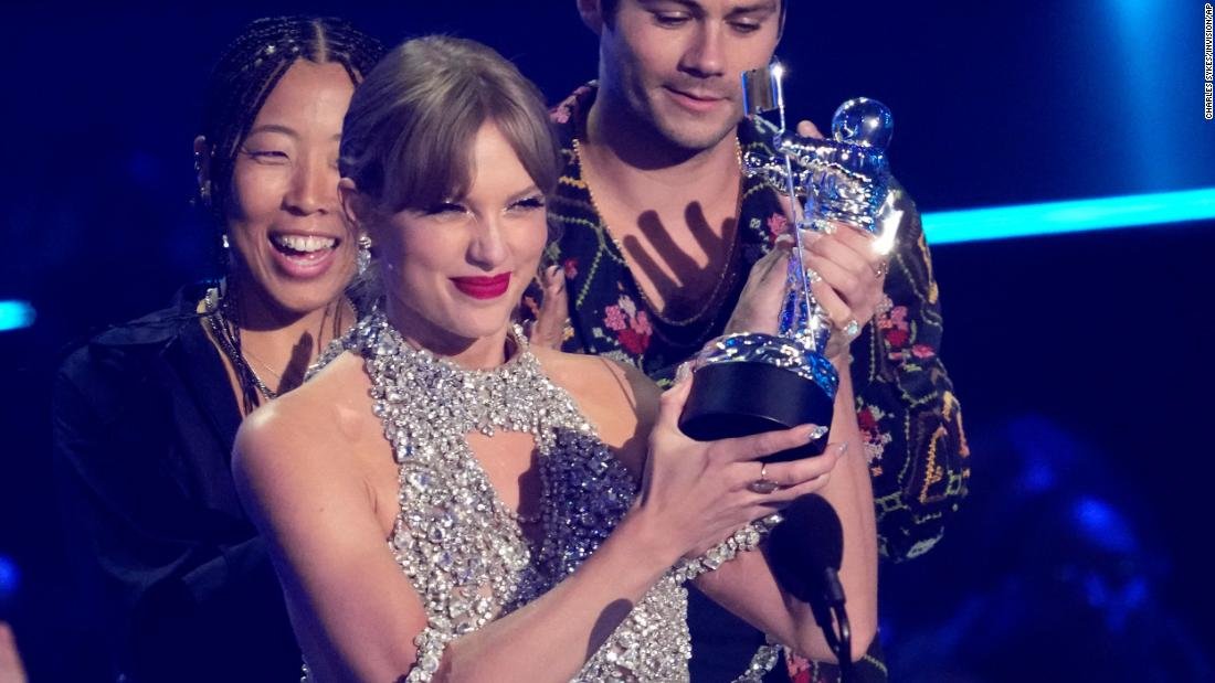 Taylor Swift, Bad Bunny y Harry Styles triunfan en los MTV VMAS 2022